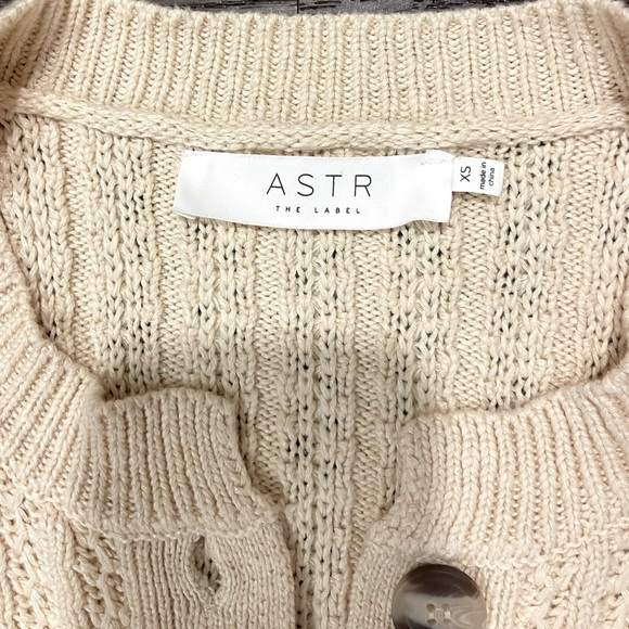 ASTR THE LABEL Aspen Sweater in Cream - Picture 7 of 8